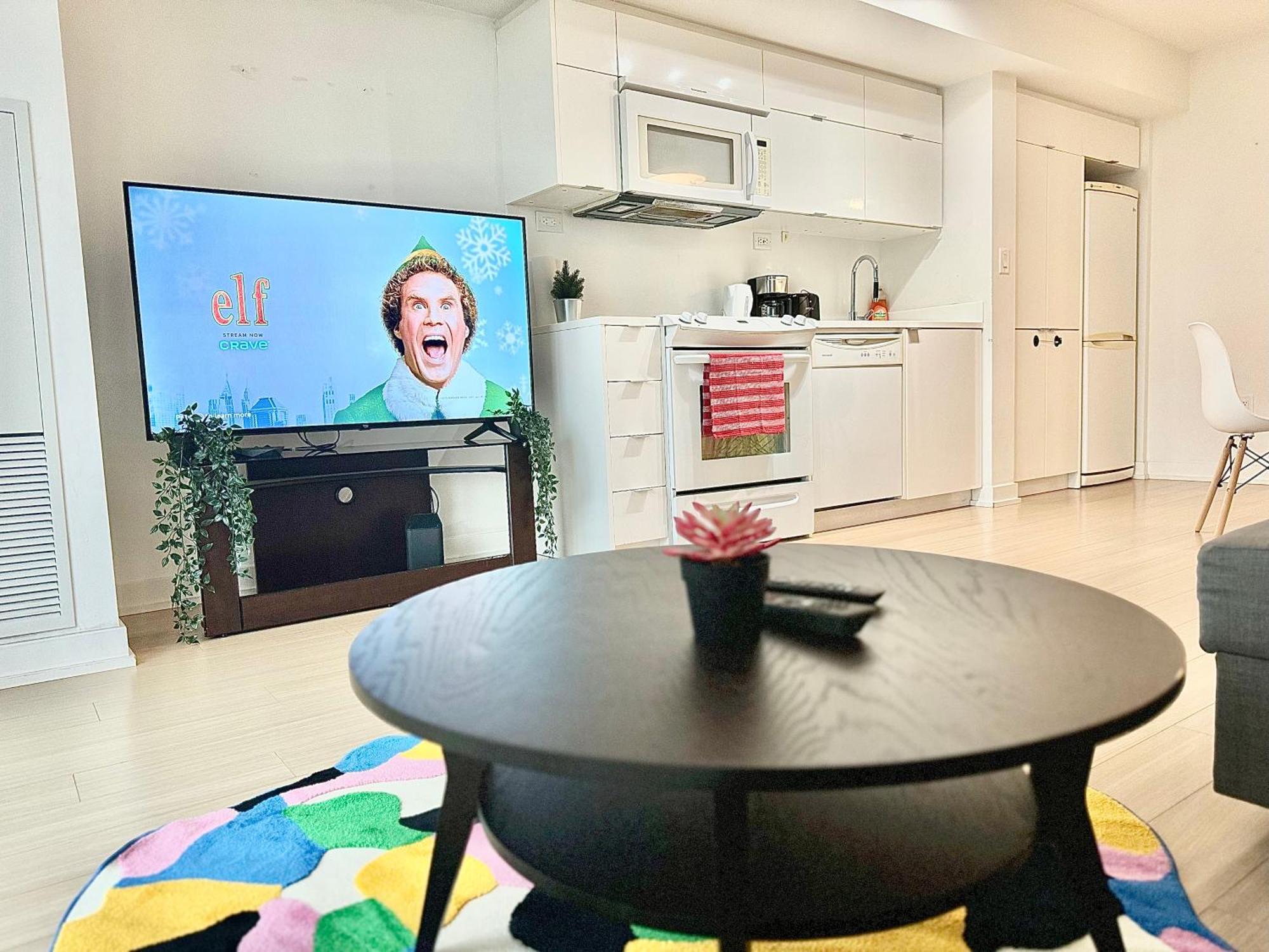 Lush Condo By Cntower - Free Parking Toronto Bagian luar foto